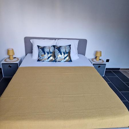 Grand Studio 2 Personnes Saint-Amand-Mont-Rond Esterno foto