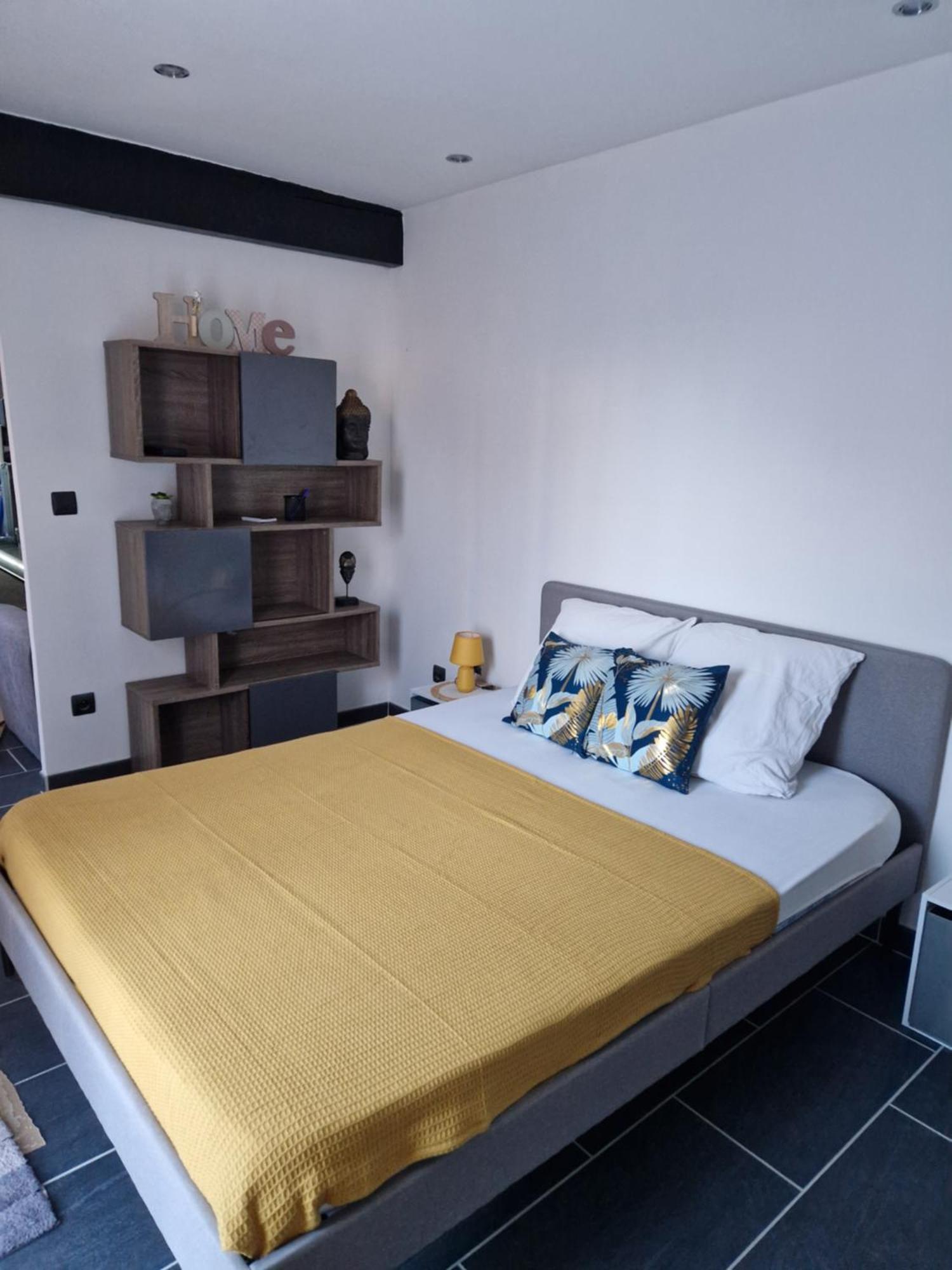 Grand Studio 2 Personnes Saint-Amand-Mont-Rond Esterno foto