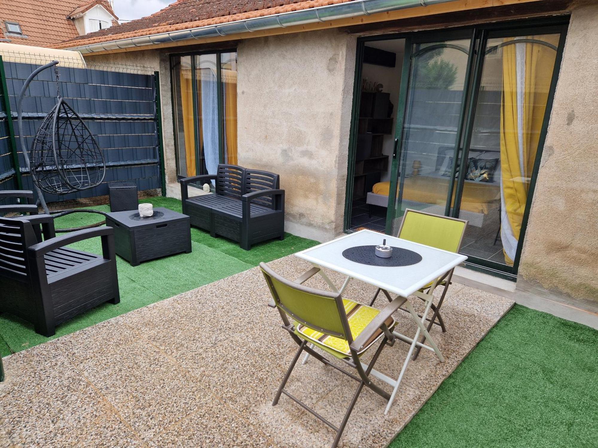 Grand Studio 2 Personnes Saint-Amand-Mont-Rond Esterno foto
